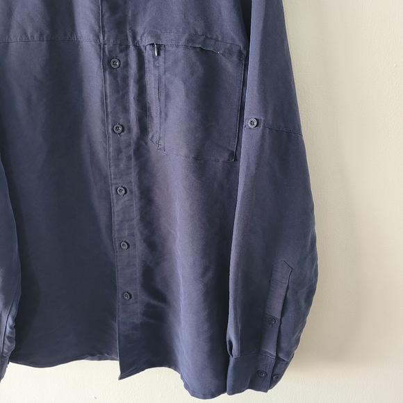 The North Face Navy Mens Large Button Up Long Sleeve Zipper Pocket Shirt - Picture 7 of 7